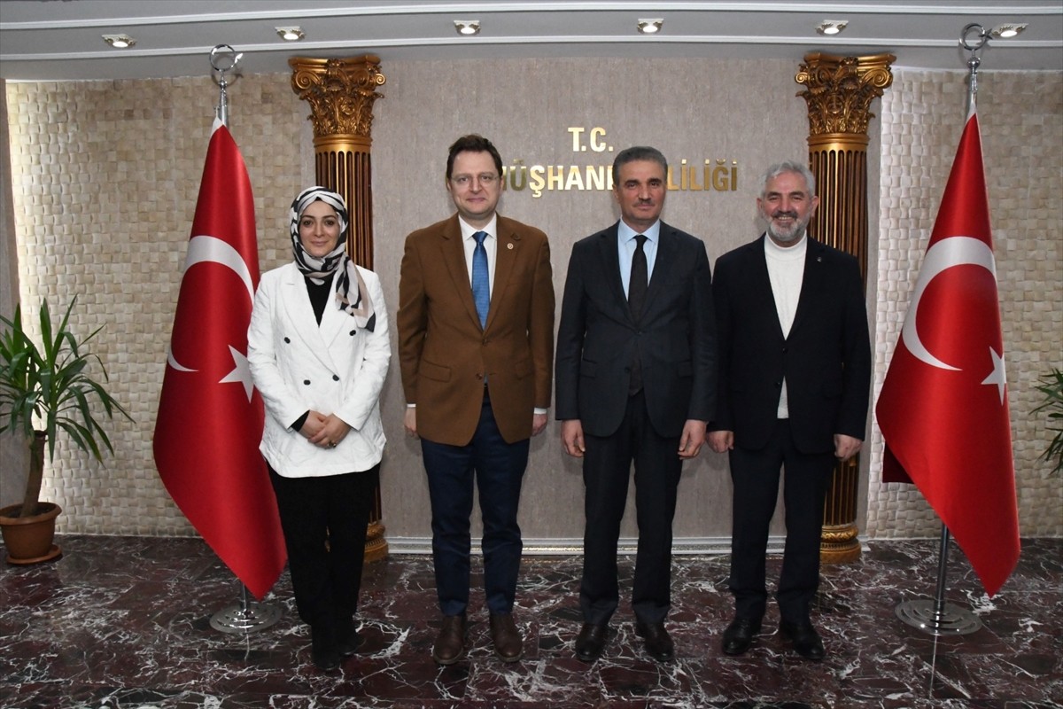 AK Parti Genel Başkan Yardımcısı Halit Yerebakan, partisinin il başkanlığını ziyaret etti....