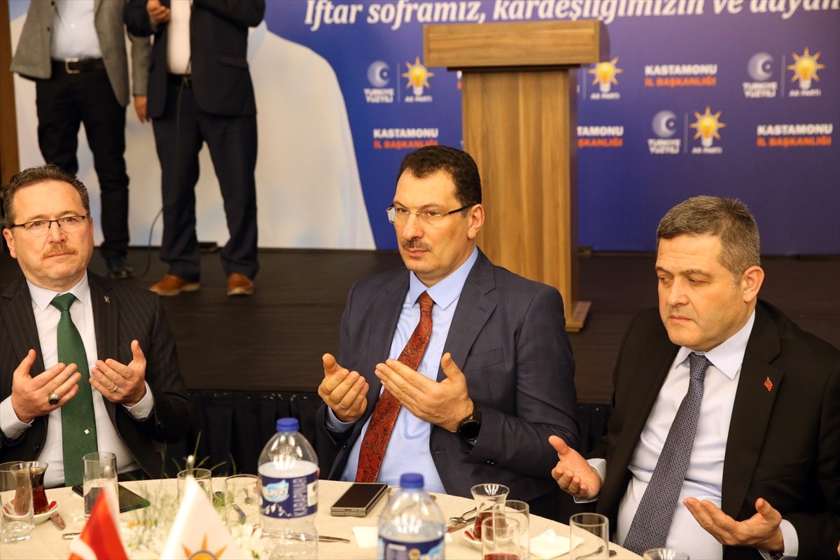 AK Parti Genel Başkan Yardımcısı ve Seçim İşleri Başkanı Ali İhsan Yavuz, kentteki bir otelde...