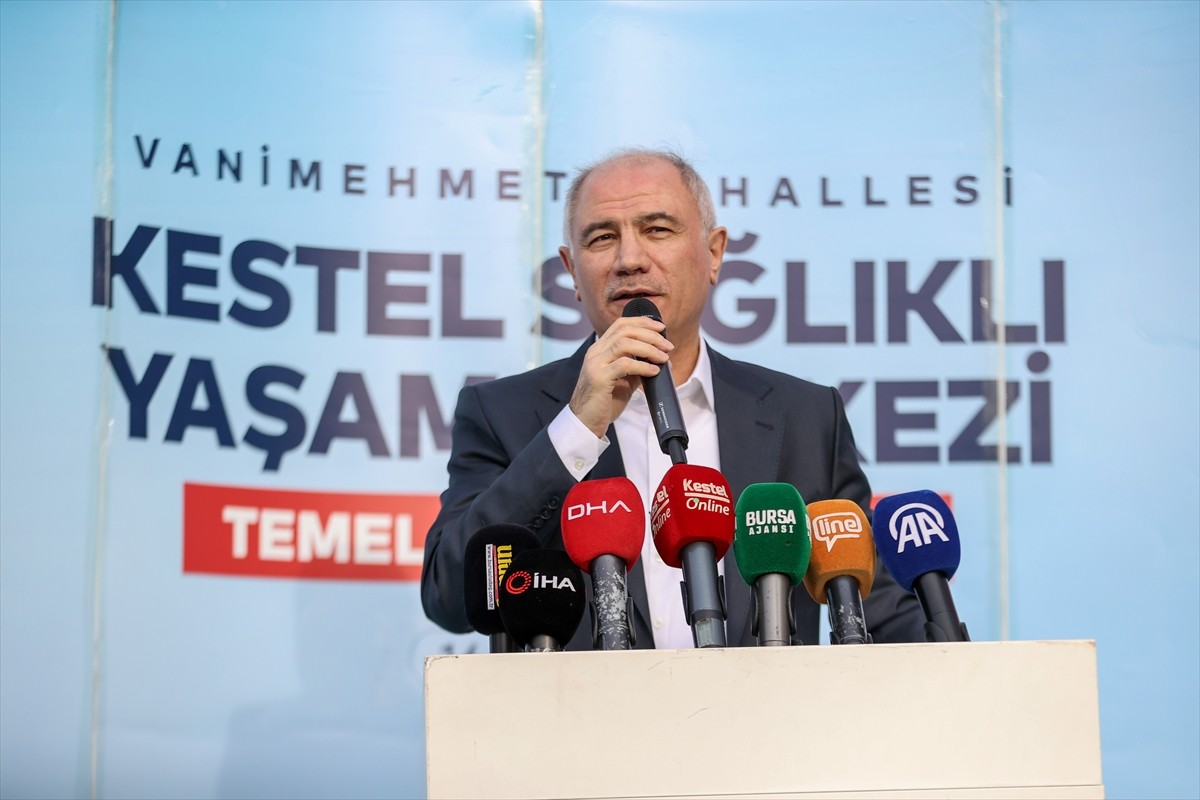 AK Parti Genel Başkanvekili Efkan Ala (fotoğrafta), Kestel ilçesindeki Vanimehmet Mahallesi'nde...