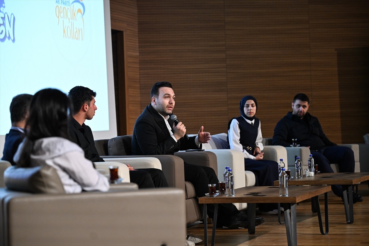 AK Parti Genel Merkez Gençlik Kolları tarafından Adana Müze Kompleksi'nde "Gençlik Buluşması"...