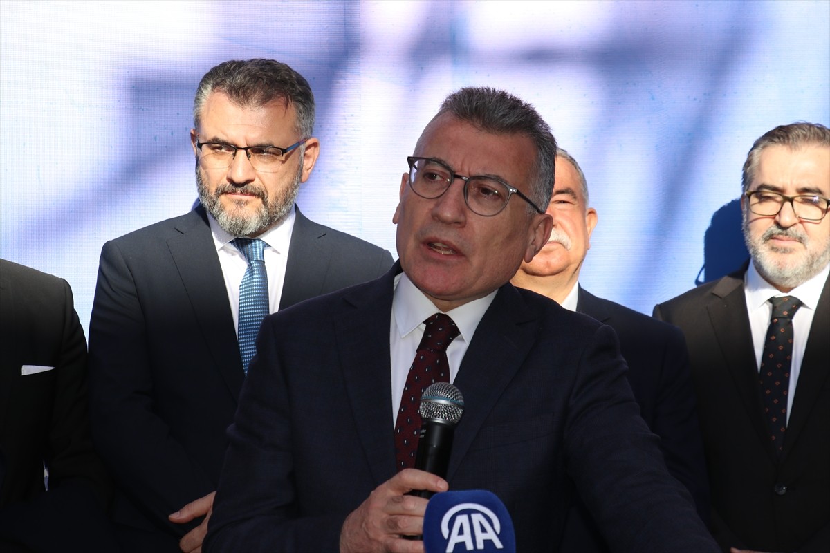 AK Parti TBMM Grup Başkanı Abdullah Güler (sol 2), AK Parti Sivas İl Başkanlığı tarafından...
