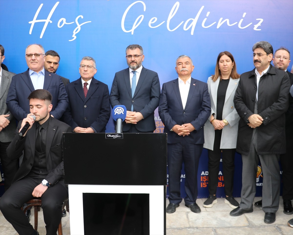 AK Parti TBMM Grup Başkanı Abdullah Güler (sol 2), AK Parti Sivas İl Başkanlığı tarafından...