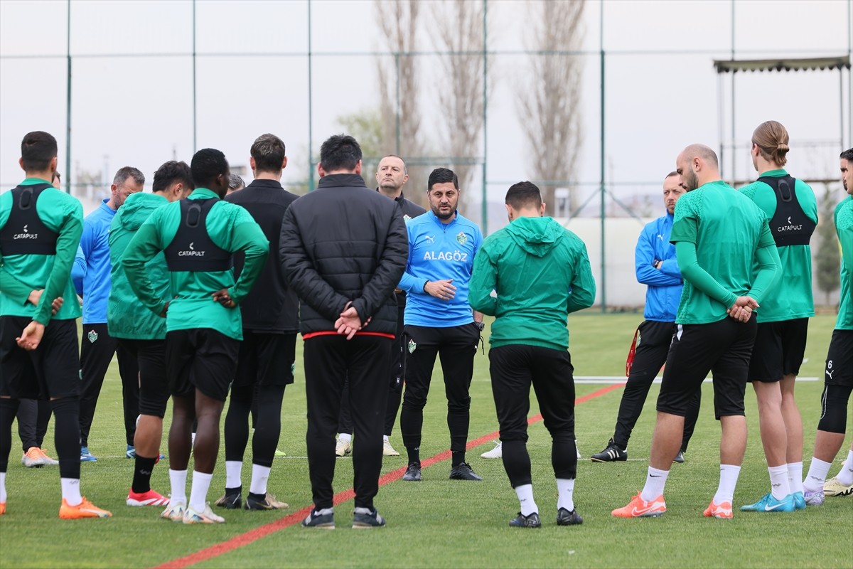 Alagöz Holding Iğdır FK, Trendyol 1. Lig'in 31. haftasında Central Hospital Ümraniyespor ile...