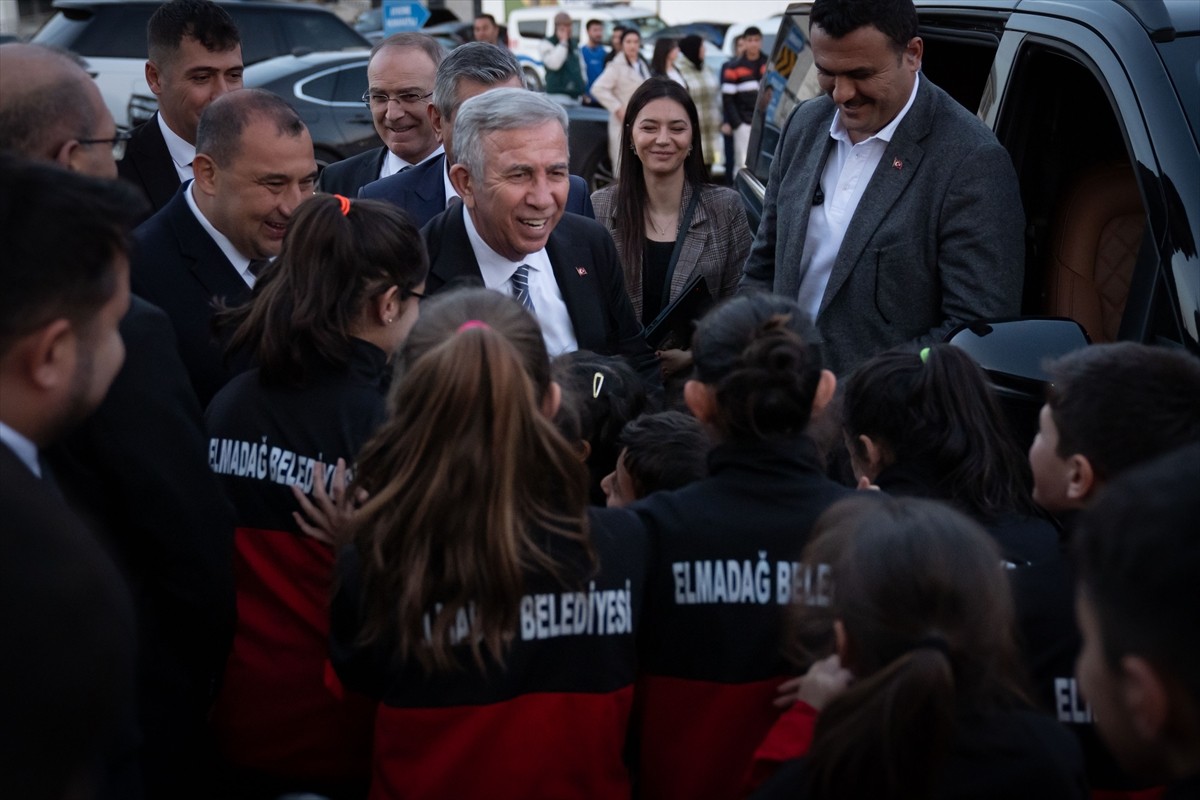 Ankara Büyükşehir Belediye (ABB) Başkanı Mansur Yavaş, Elmadağ Belediyesi Kültür Merkezi'nde...