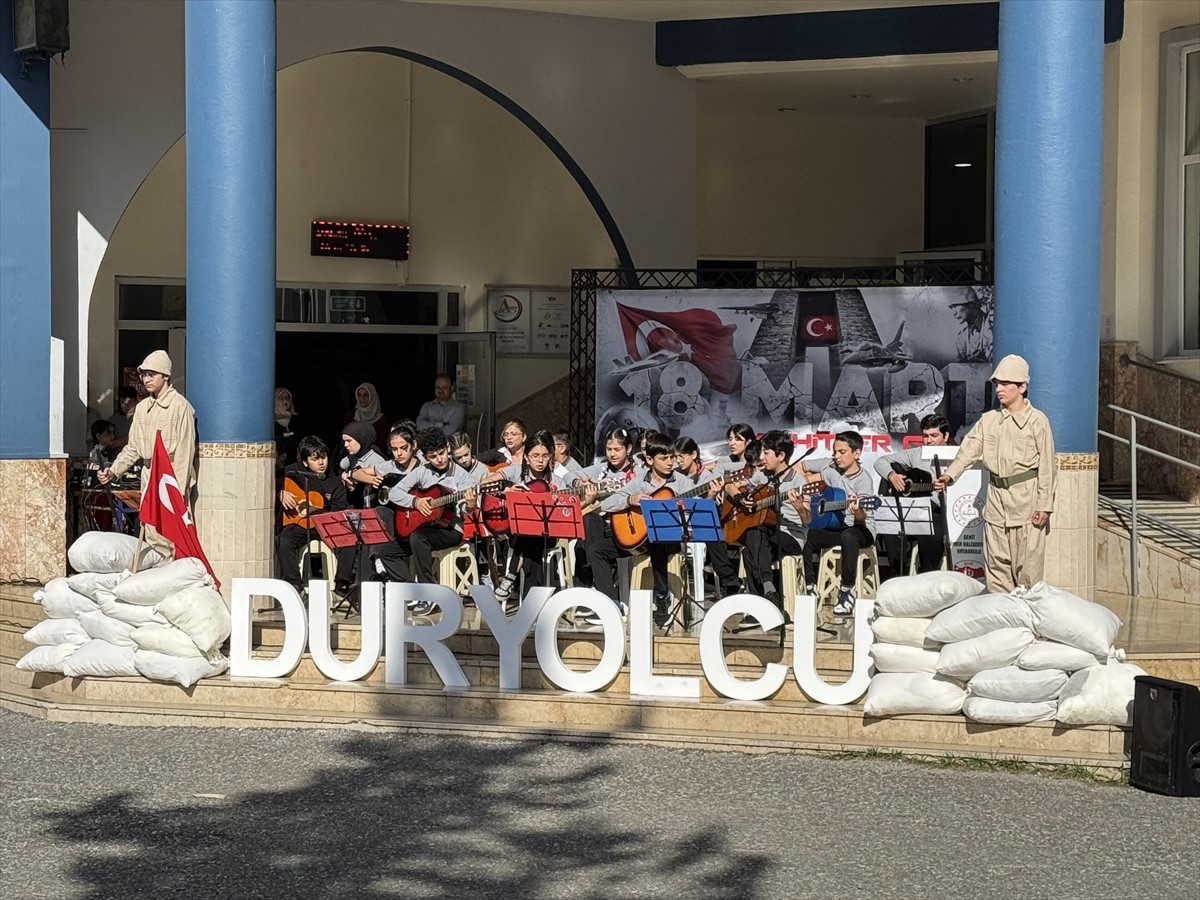 Antalya'nın Alanya ilçesinde 18 Mart Şehitleri Anma Günü ve Çanakkale Zaferi'nin 110. yıl dönümü...