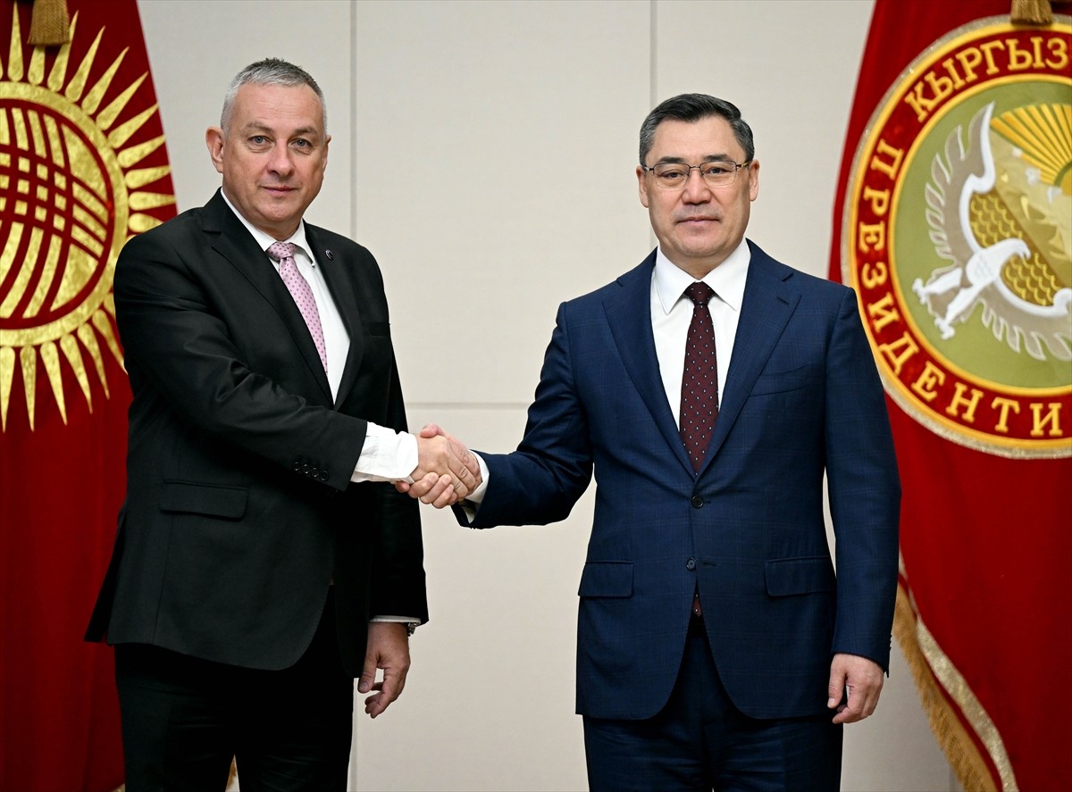 Avrupa Birliği (AB) Uluslararası Ortaklıklar Komiseri Jozef Sikela, AB'nin Kırgızistan'ı...