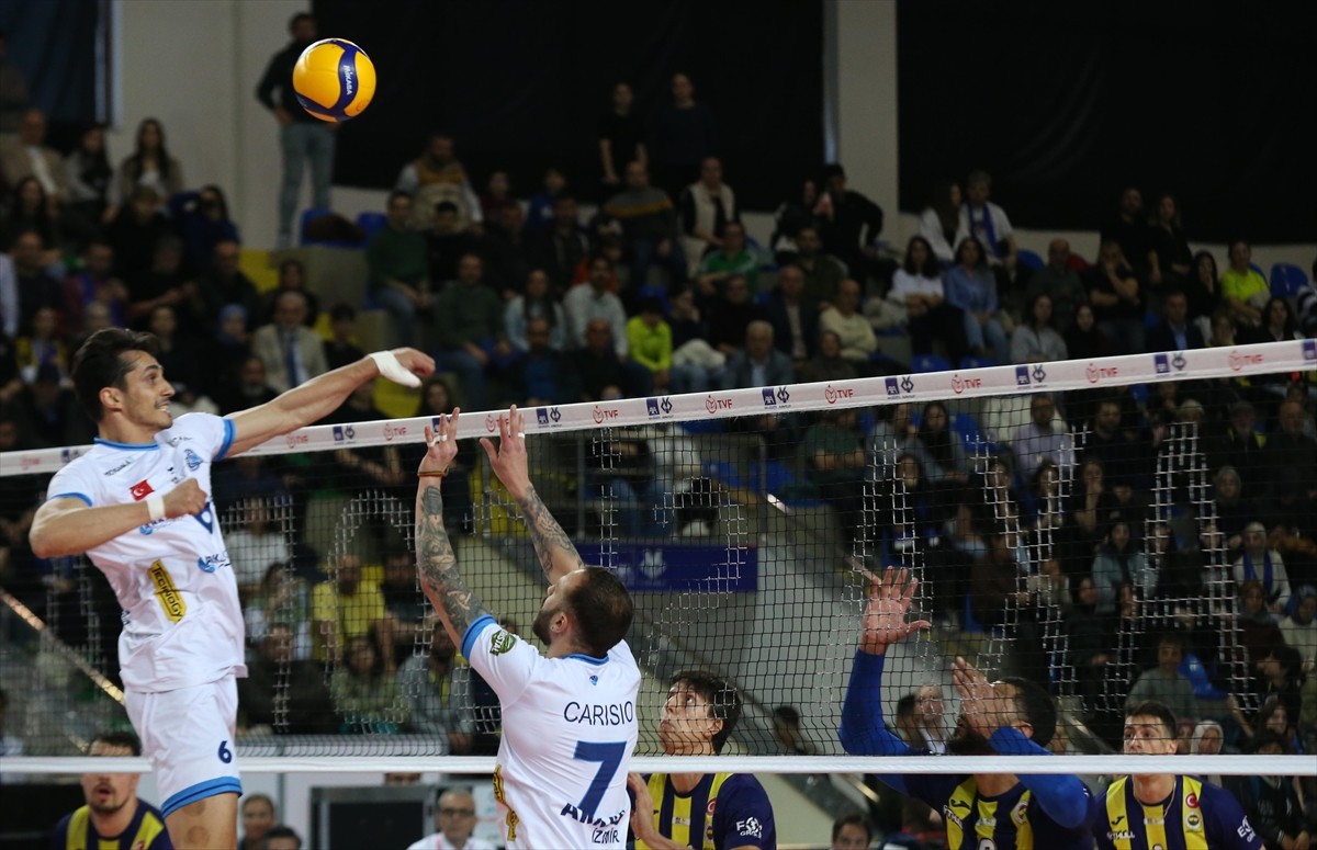 AXA Sigorta Erkekler Kupa Voley Dörtlü Finali'nde Fenerbahçe Medicana ile Arkas Spor, Rize'de...