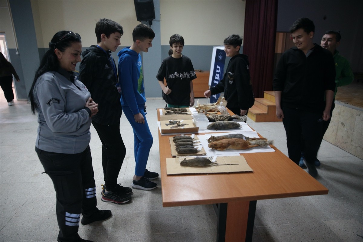 Bolu'da öğrenciler, Bolu Abant İzzet Baysal Üniversitesi (BAİBÜ) Ziraat Fakültesince hazırlanan...