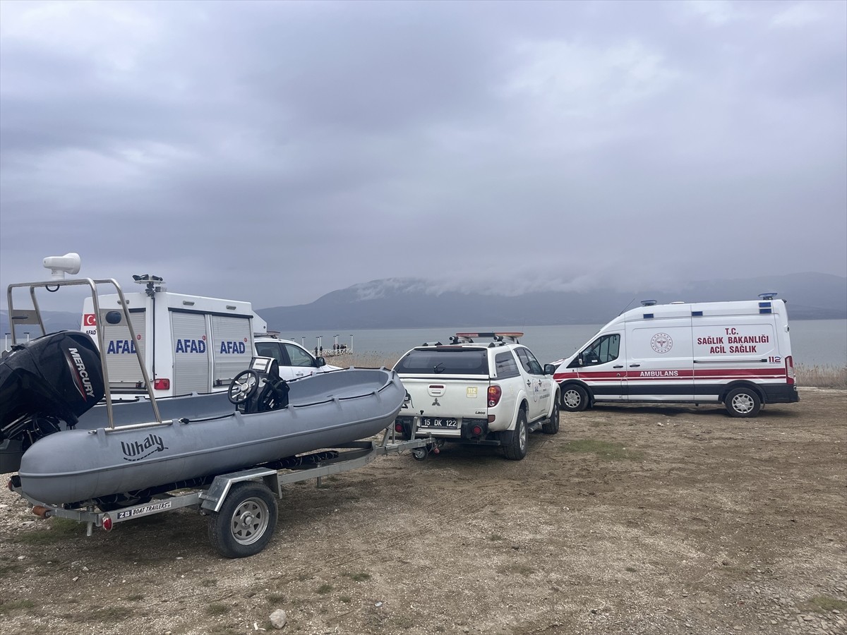 Burdur'da kaybolduğu bildirilen kişi için gölde arama çalışması başlatıldı.