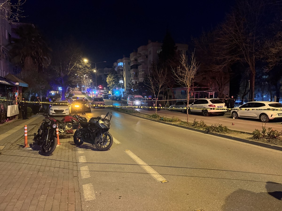 Bursa'nın Nilüfer ilçesinde çıkan silahlı kavgada 1 kişi ağır yaralandı.