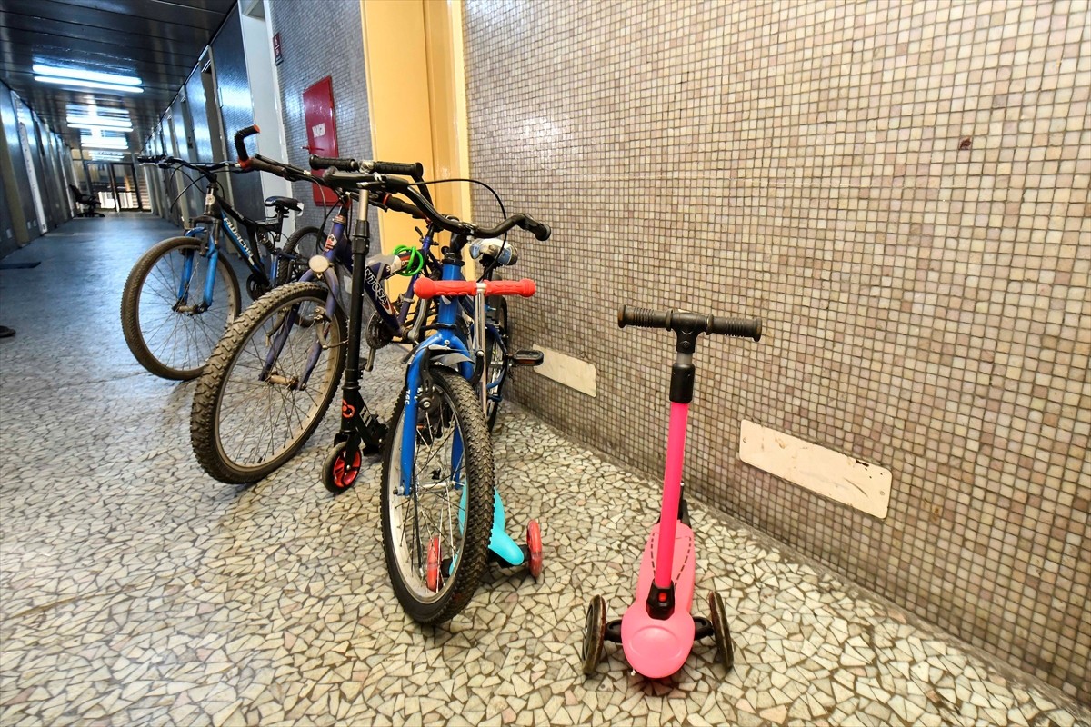 Cep telefonu, tablet, bebek arabası, tıraş makinesi ve işitme cihazlarının da arasında olduğu 1932...