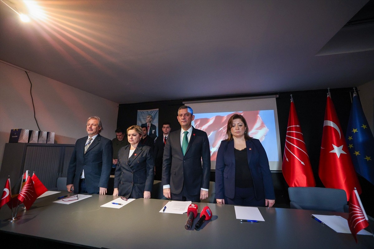 CHP Genel Başkanı Özgür Özel, Brüksel temasları kapsamında, CHP Belçika Birlik Başkanlığını...