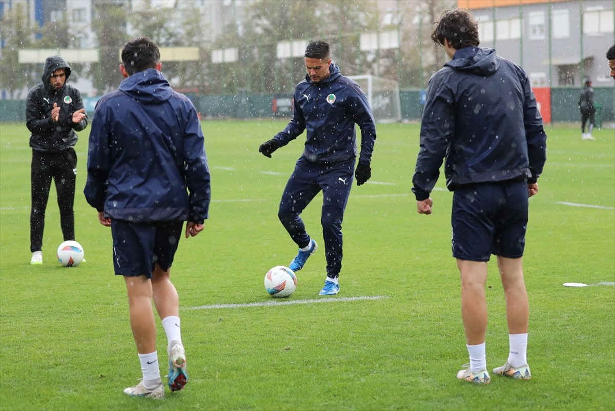 Corendon Alanyaspor, Trendyol Süper Lig'in 29. haftasında, 28 Mart Cuma günü konuk olacağı Onvo...