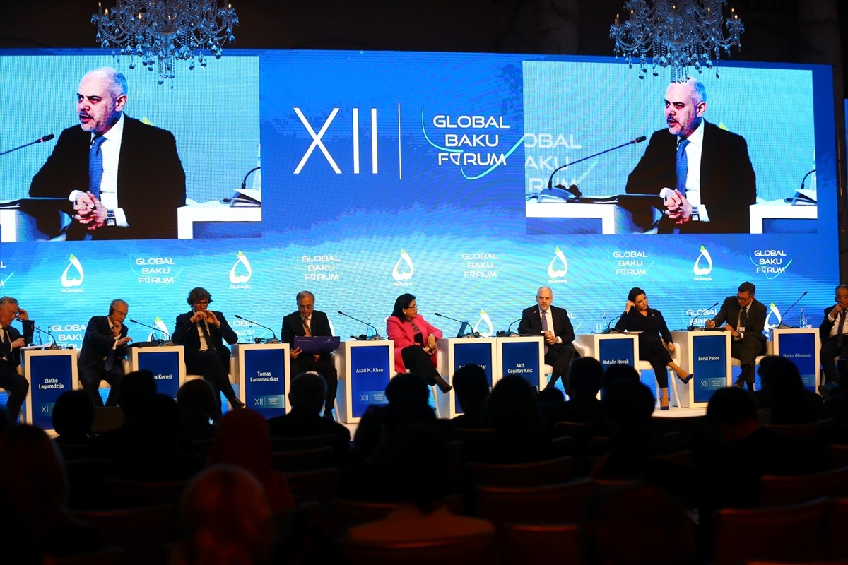  Cumhurbaşkanı Dış Politika ve Güvenlik Başdanışmanı Büyükelçi Akif Çağatay Kılıç, Azerbaycan'da...