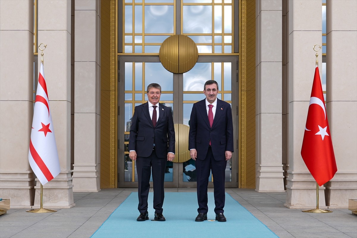 Cumhurbaşkanı Yardımcısı Cevdet Yılmaz, Cumhurbaşkanlığı Külliyesi'nde, Kuzey Kıbrıs Türk...