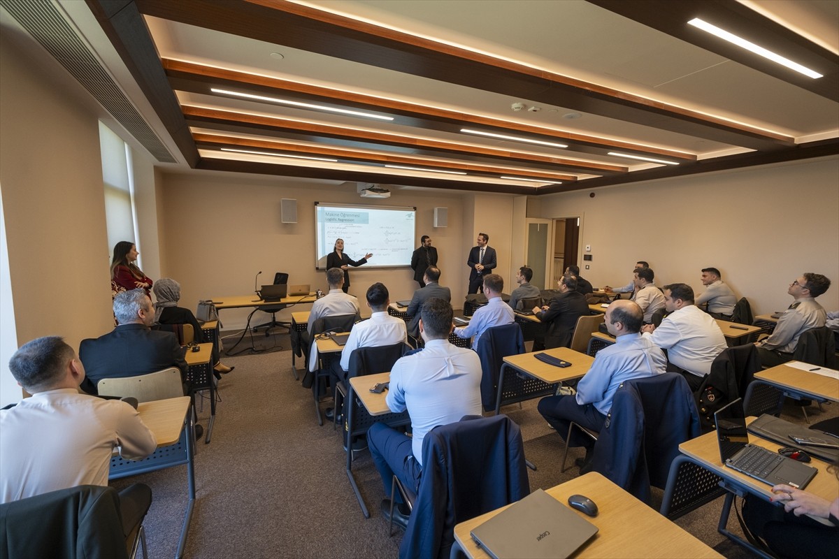 Cumhurbaşkanlığı Dijital Dönüşüm Ofisince, Kamuda Yapay Zeka Dönüşümü (KAYZED) Projesi kapsamında...