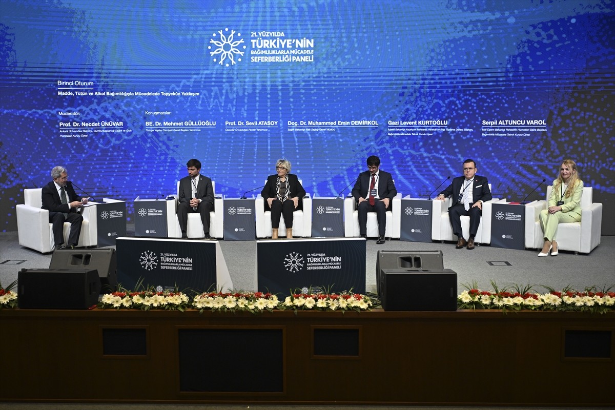 Cumhurbaşkanlığı İletişim Başkanlığınca konferans salonunda "21. Yüzyılda Türkiye'nin...