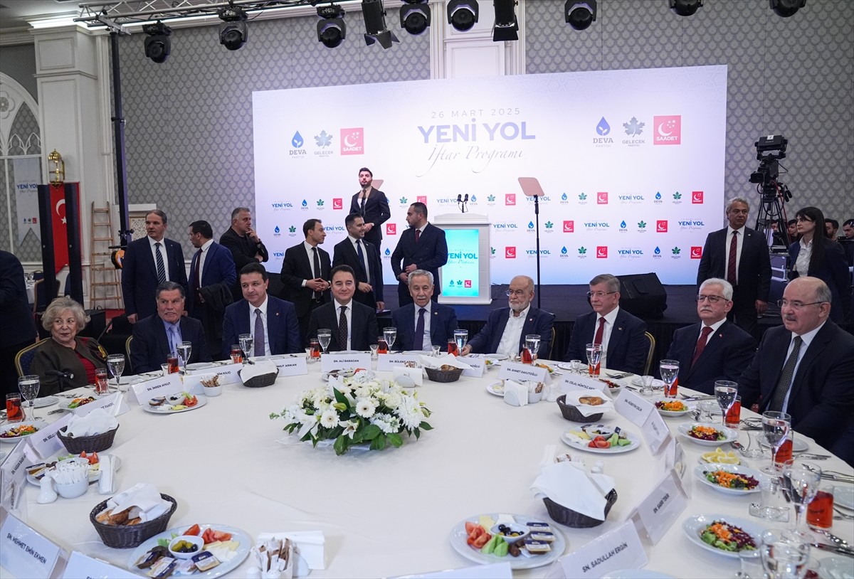 DEVA, Gelecek ve Saadet partilerinin kurduğu Yeni Yol Partisi'nin iftar programı, DEVA Partisi...