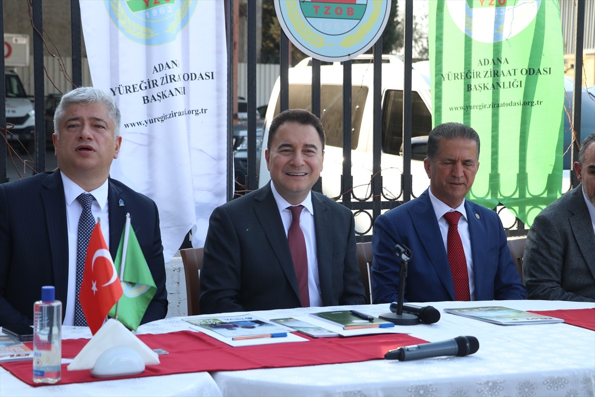 DEVA Partisi Genel Başkanı Ali Babacan, Adana'daki programları kapsamında Yüreğir Ziraat Odasına...