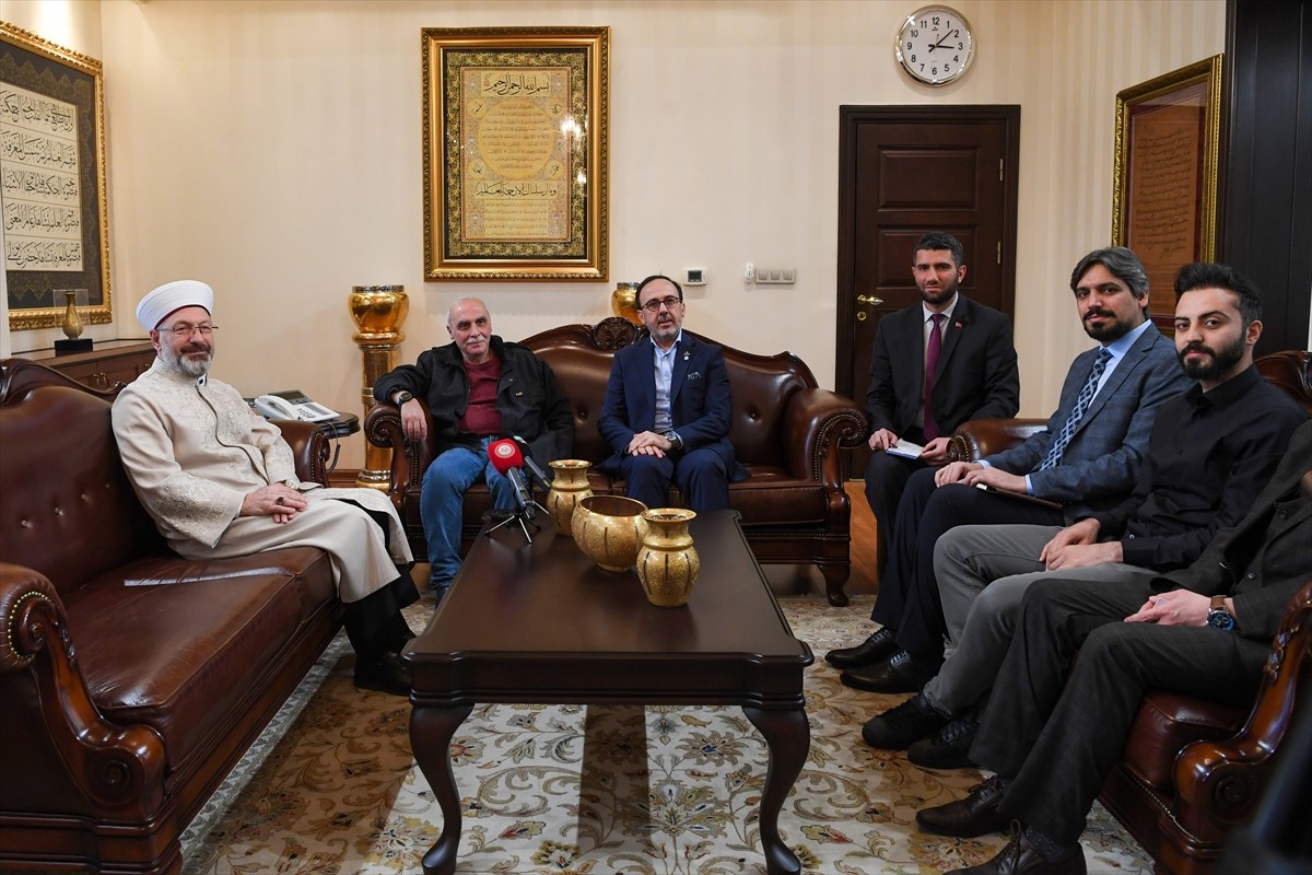 Diyanet İşleri Başkanı Ali Erbaş,  eski Suriye Cumhurbaşkanı Hafız Esed'in 1982'deki katliamında...