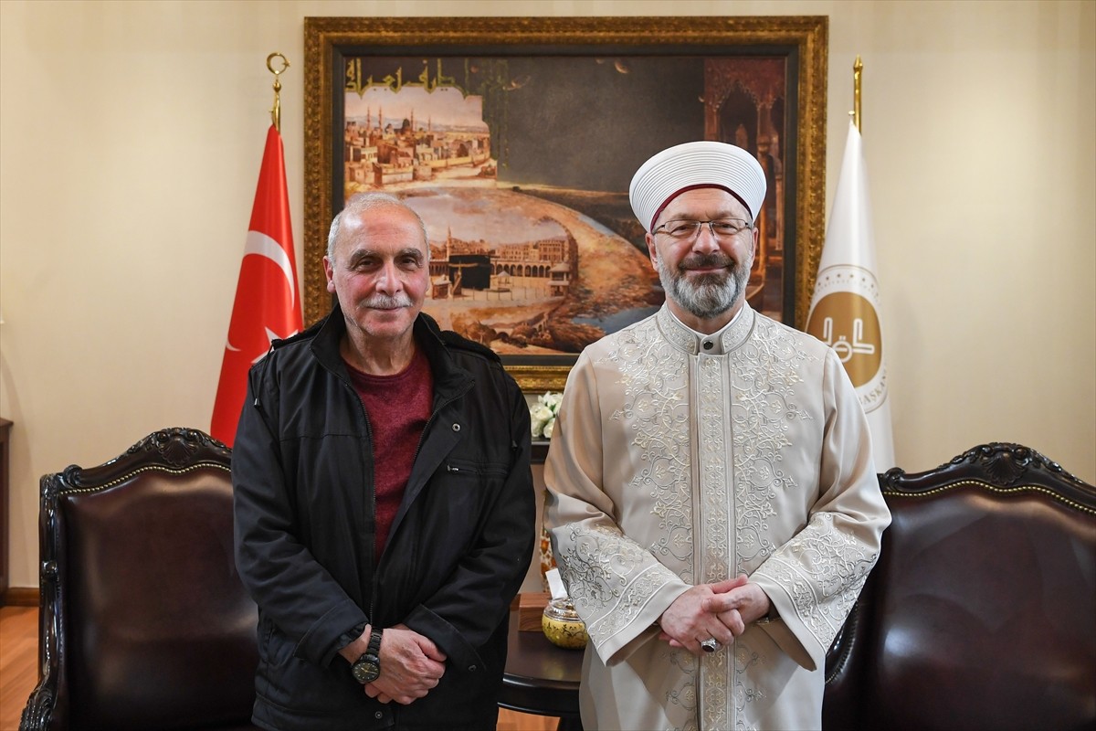 Diyanet İşleri Başkanı Ali Erbaş,  eski Suriye Cumhurbaşkanı Hafız Esed'in 1982'deki katliamında...