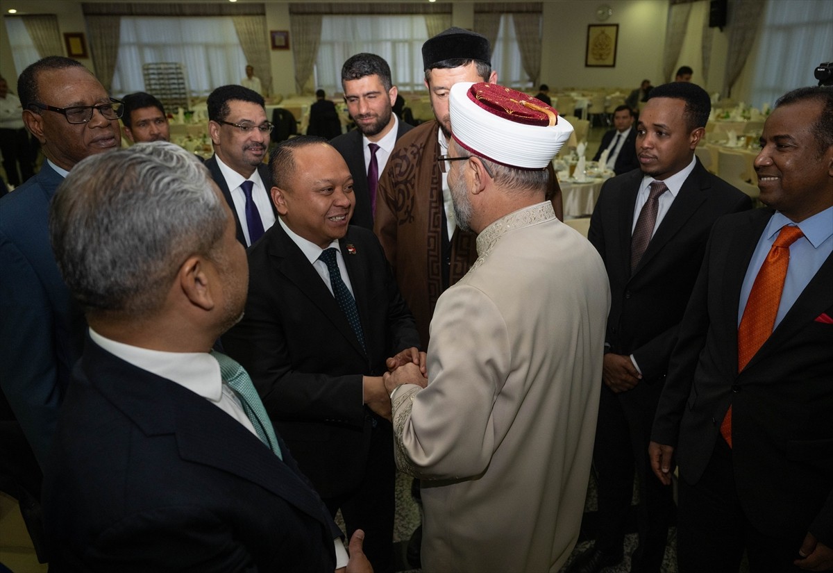 Diyanet İşleri Başkanlığı tarafından İslam Ülkeleri Büyükelçileri İftar Programı düzenlendi....
