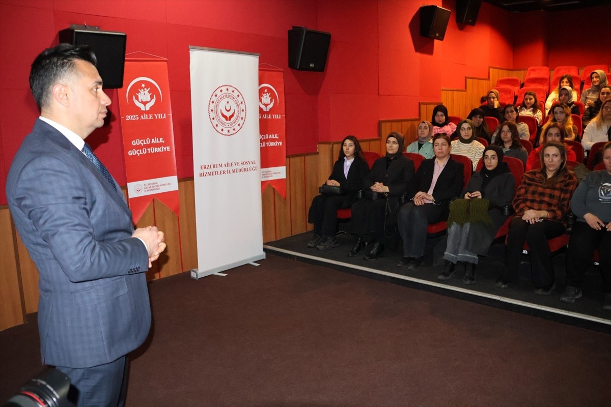 Erzurum'da Aile ve Sosyal Hizmetler Bakanlığınca, 2025 yılının "Aile Yılı" ilan edilmesi...