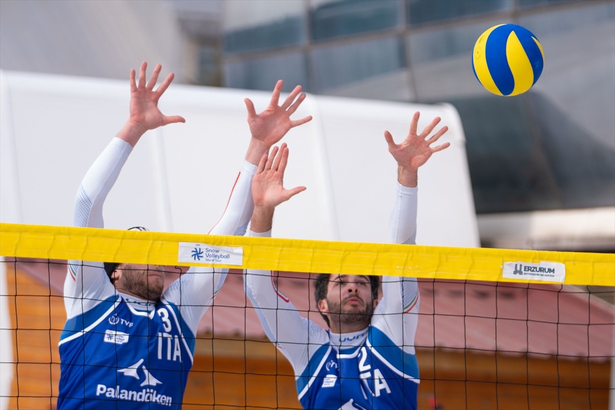 Erzurum'da düzenlenen 2025 FIVB Kar Voleybolu Dünya Turu müsabakaları sona erdi. Palandöken Kayak...