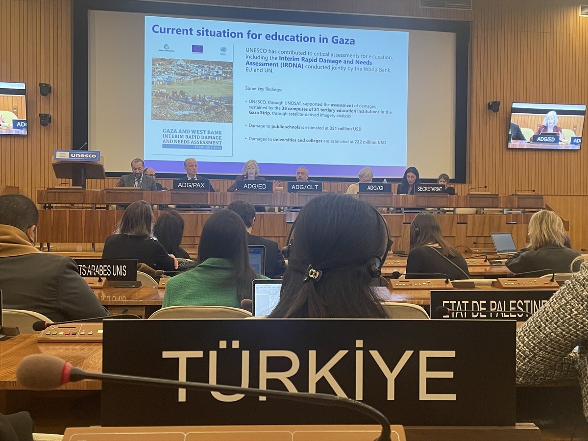 Fransa'nın başkenti Paris'te bulunan UNESCO ana merkezinde, Gazze ile ilgili bilgilendirme...