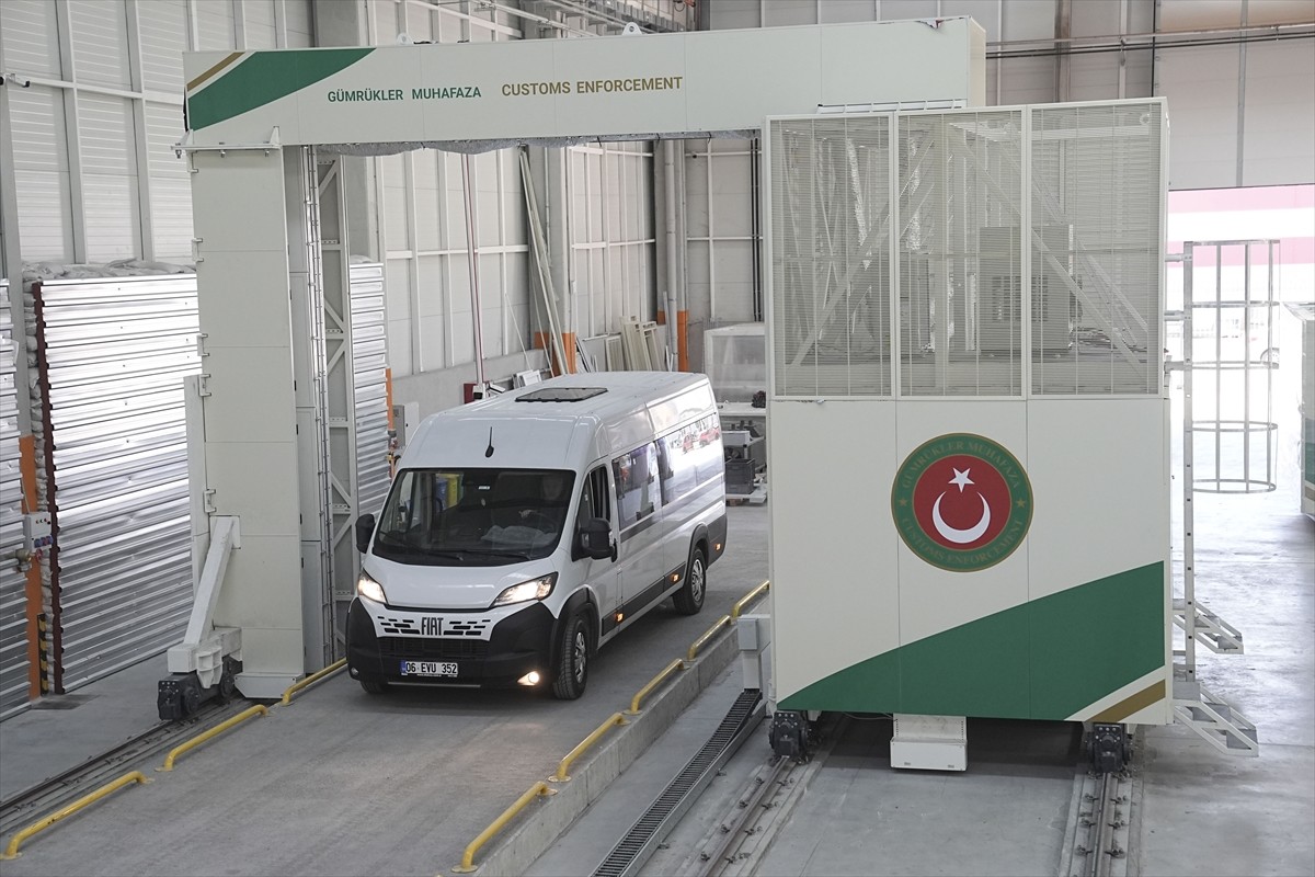 Gümrük sahaları ve limanlarda kullanılan stratejik önemdeki X-Ray Tır/Konteyner/Araç Tarama...