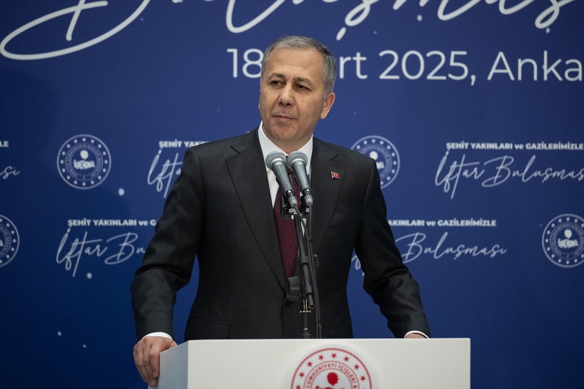 İçişleri Bakanı Ali Yerlikaya, Ankara’da 18 Mart Çanakkale Zaferi ve Şehitleri Anma Günü vesilesi...