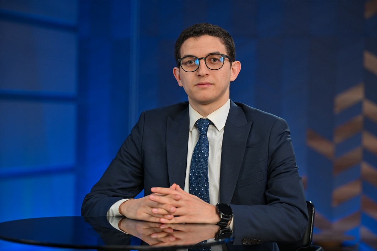 İran uzmanı Dr. Hurşit Dingil, İran'da etnik ve mezhepsel ayrımcılık tartışmaları hakkında AA...