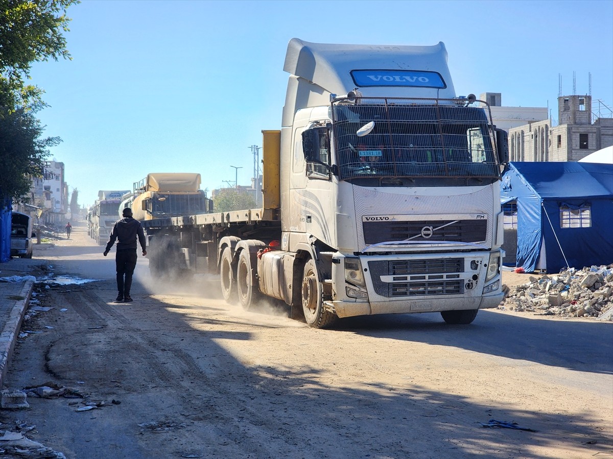 İsrail, Gazze'de ateşkes ve esir takası anlaşmasının birinci aşamasının sona ermesinin ardından...