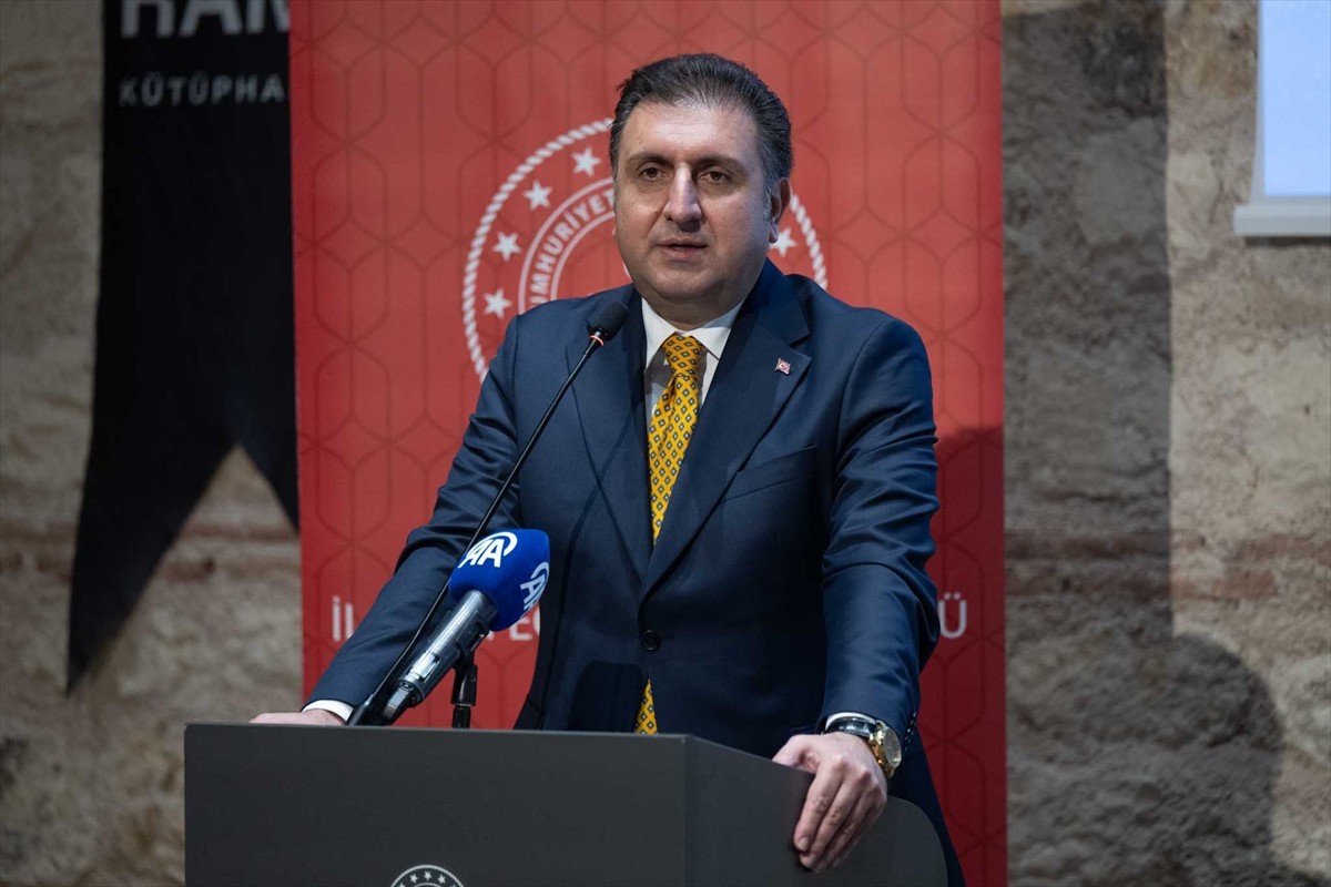 İstanbul İl Milli Eğitim Müdürlüğünce yürütülen "Geleceğin Yazarları Projesi" kapsamında ilkokul...