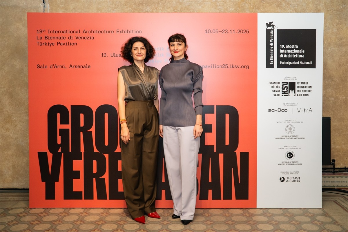 İstanbul Kültür Sanat Vakfının (İKSV) koordinasyonunu üstlendiği "Venedik Bienali 19. Uluslararası...