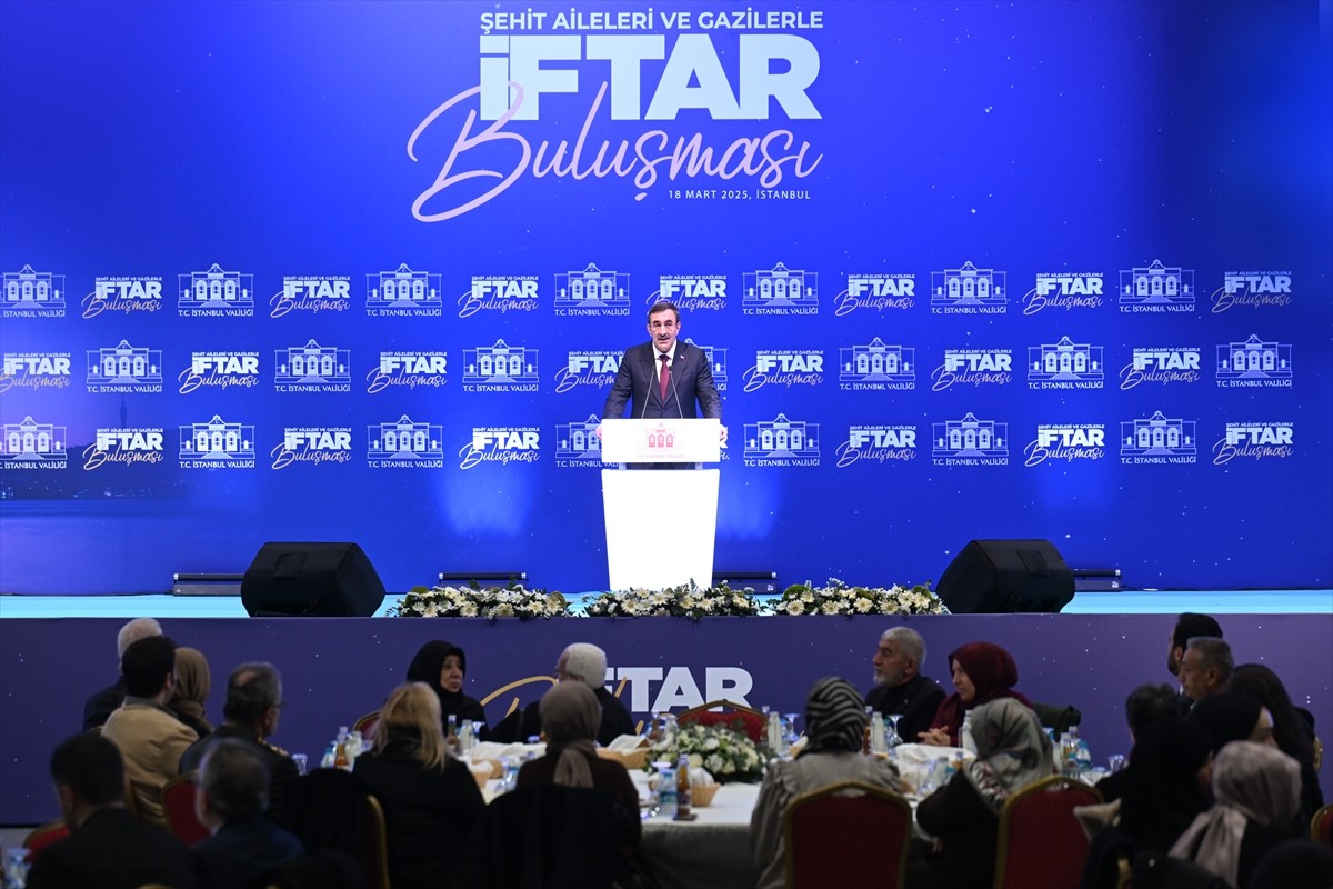 İstanbul Valiliğince, Yenikapı'daki Dr. Mimar Kadir Topbaş Gösteri ve Sanat Merkezi'nde düzenlenen...