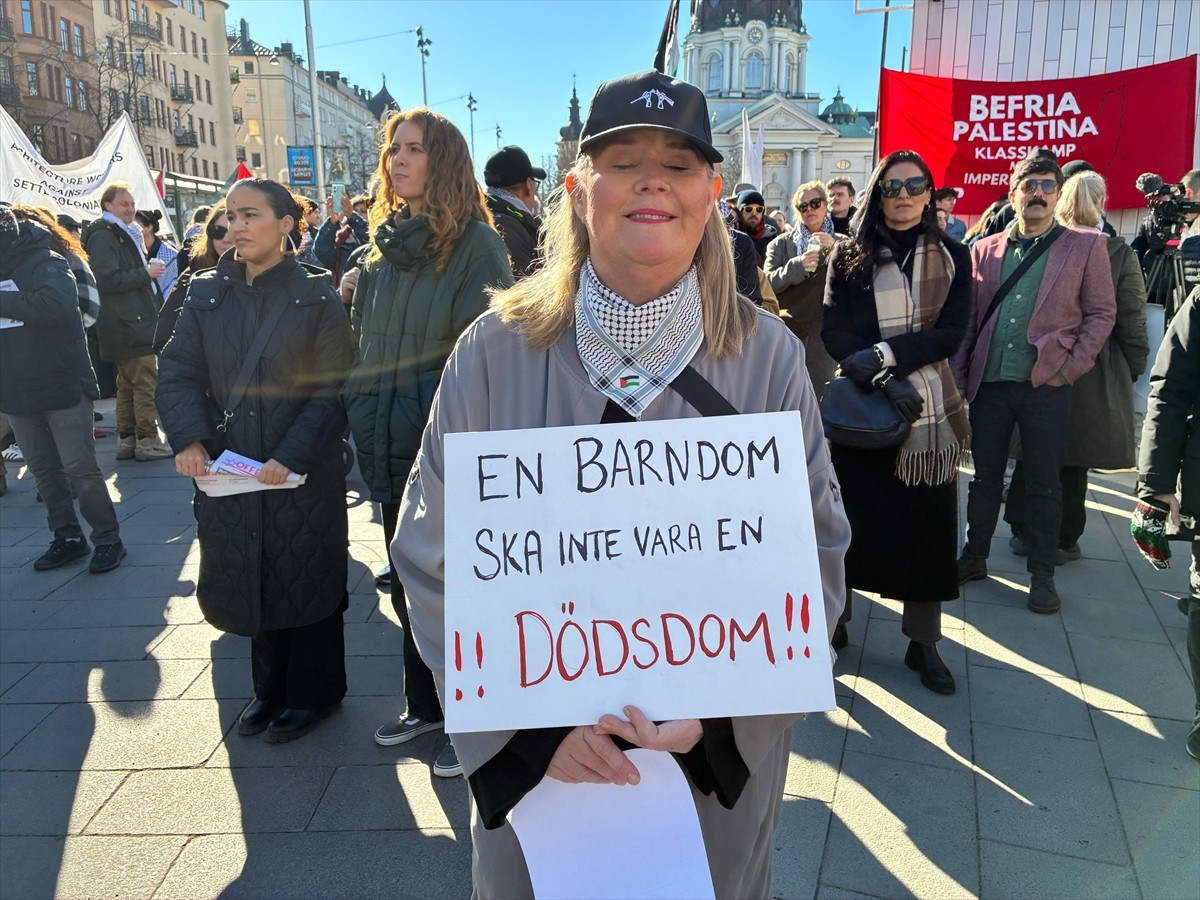 İsveç'te, İsrail'in Gazze Şeridi'ne yönelik saldırıları protesto edildi.