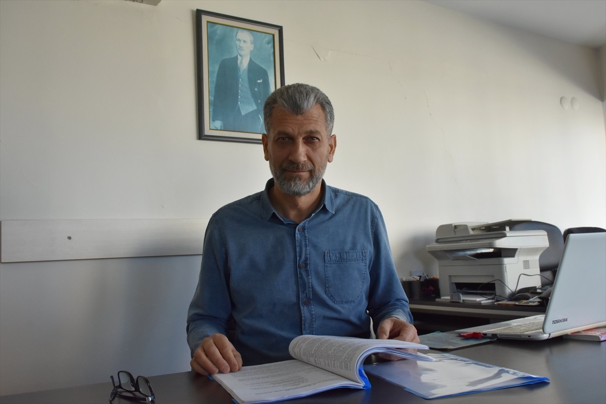 İzmir Barosu seçimlerindeki konuşmasında "terörle mücadelede kimyasal silah kullanıldığı"nı iddia...