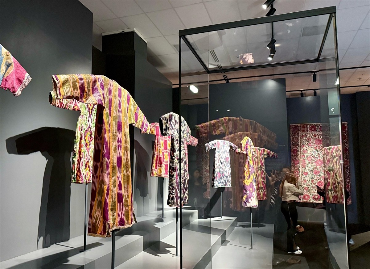 Kazakistan’ın başkenti Astana’da Özbekistan’ın zengin nakış ve dikiş sanatı sergide tanıtıldı....