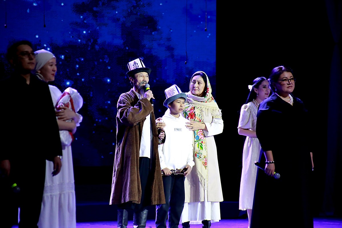 Kırgızistan'da bu yıl ilk kez kutlanan Ulusal Babalar Günü için konser programı hazırlandı....