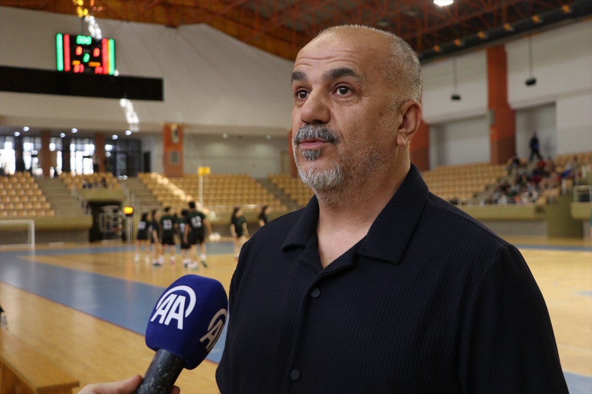 Kocaeli'de Türkiye Gelişmekte Olan Spor Branşları Federasyonu tarafından düzenlenen 19 Yaş Altı...