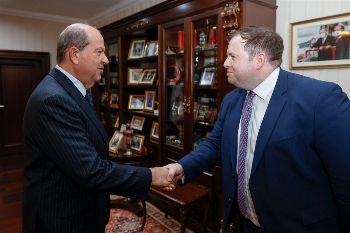 Kuzey Kıbrıs Türk Cumhuriyeti (KKTC) Cumhurbaşkanı Ersin Tatar, KKTC Cumhurbaşkanlığı Ofisi'nde...