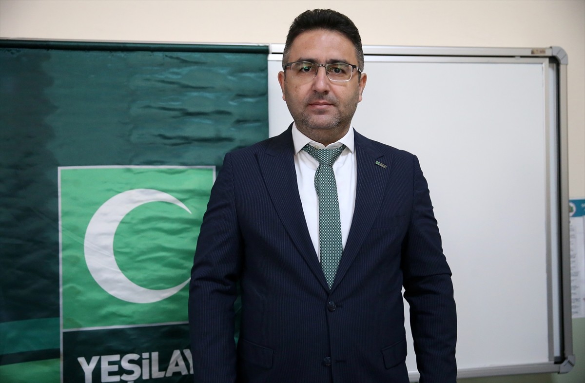 Manisa'da Yeşilay Haftası kapsamında tüm okullarda 3'üncü derste "Yeşilay" konusu işlendi. Yeşilay...