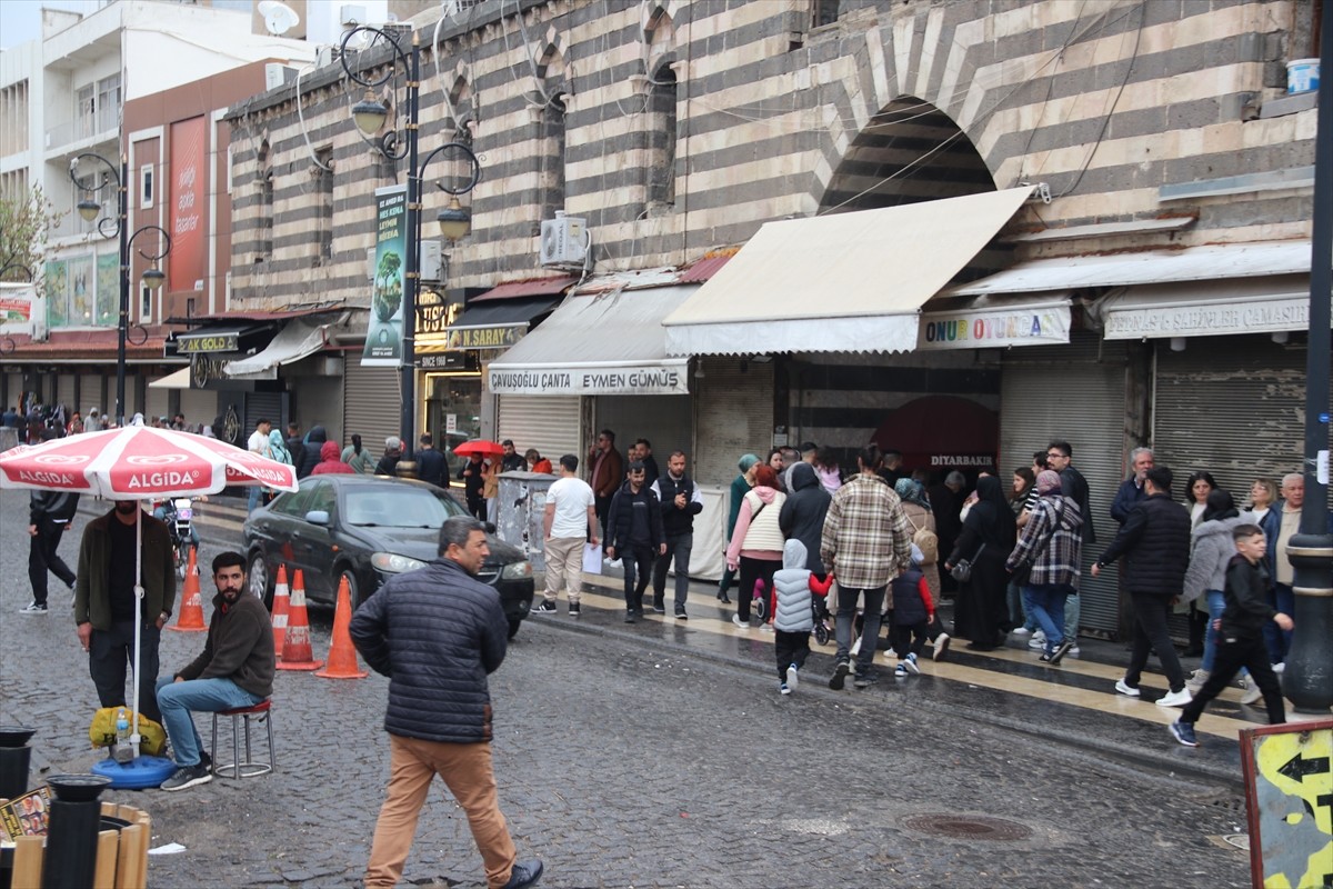 Medeniyetler kenti" olarak tescillenen, 33 medeniyete ev sahipliği yapan Diyarbakır, Ramazan...