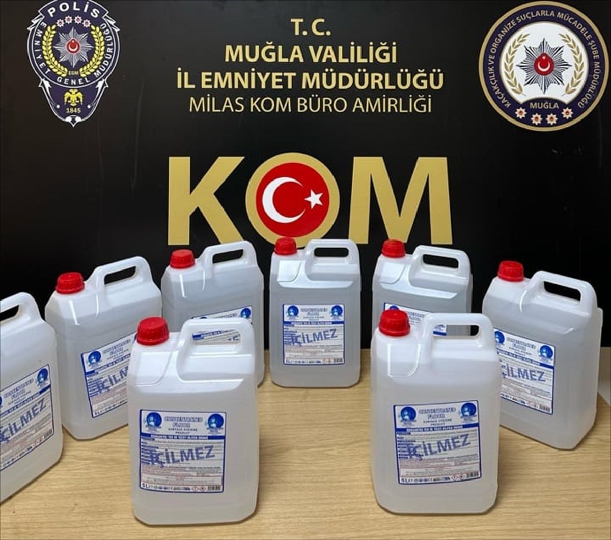 Muğla'nın Bodrum, Marmaris ve Milas ilçelerinde kaçakçılıkla mücadele kapsamında düzenlenen...