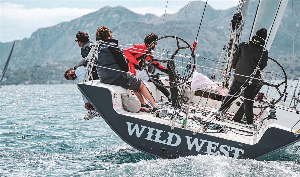 Muğla'nın Marmaris ilçesinde 16. kez düzenlenen Marmaris MIYC Kış Trofesi Yat Yarışları'nın 5....