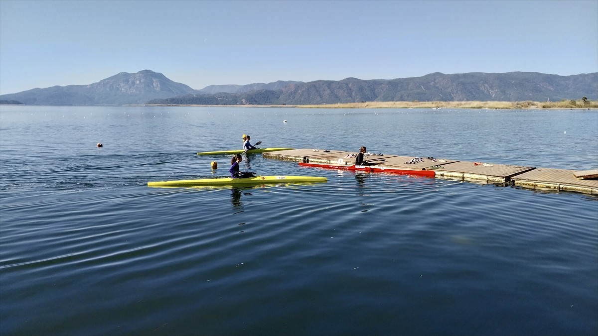 Muğla’nın Köyceğiz ilçesinde Durgunsu Kano Aday Milli Takım ve Türkiye Olimpiyat Hazırlıkları...