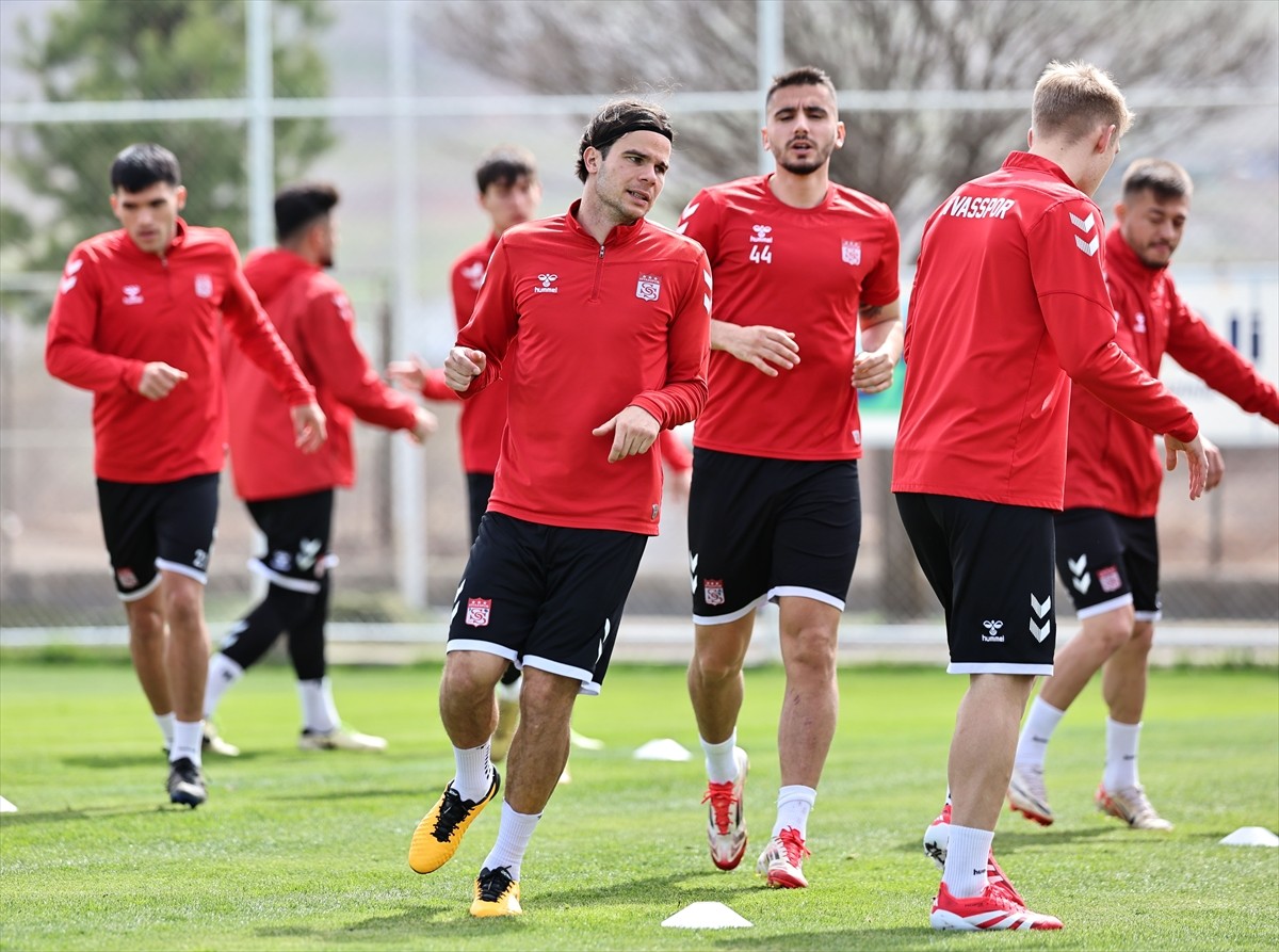 Net Global Sivasspor, Trendyol Süper Lig'in 29. haftasında sahasında Adana Demirspor ile...