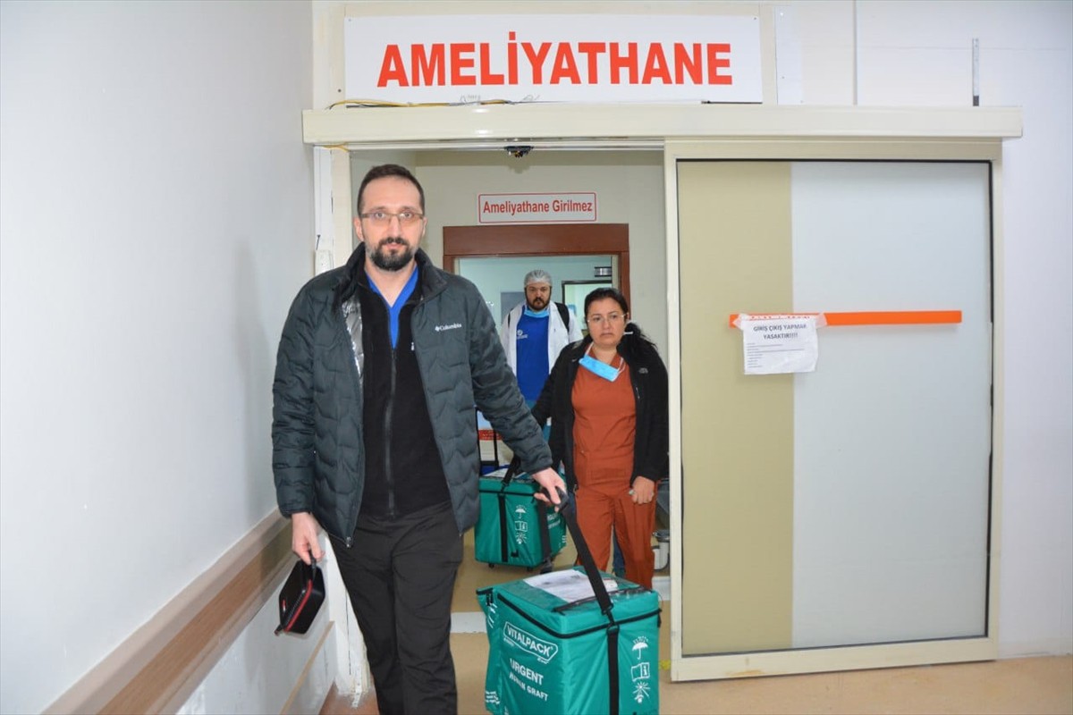 Nevşehir'de geçirdiği beyin kanaması sonucu hayatını kaybeden kişinin böbrekleri, 2 hastaya...