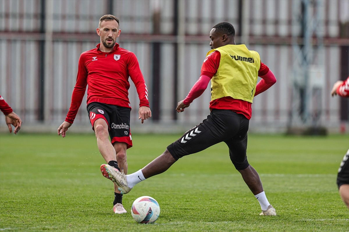 Reeder Samsunspor, Trendyol Süper Lig'in 28. haftasında deplasmanda Fenerbahçe ile yapacağı maçın...